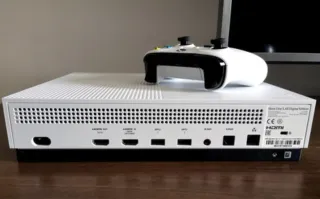 Xbox One S Blanca