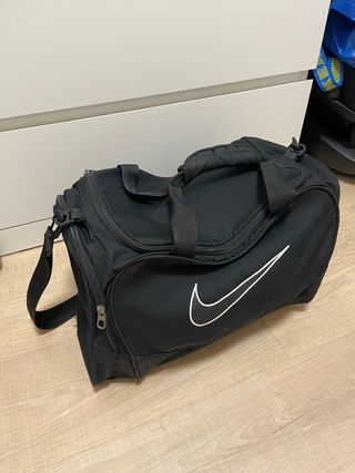 Mochila deportiva Nike negra