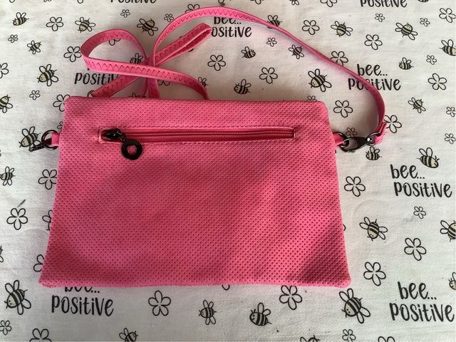 Borsa a tracolla fucsia con nappa