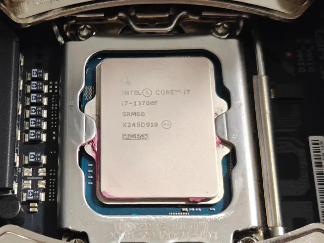 Intel i7-13700F Procesador LGA1700