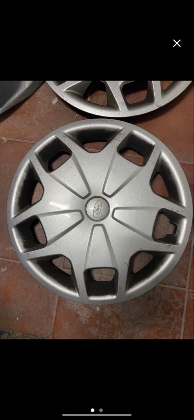 Tapacubos Ford Transit (4 unidades)