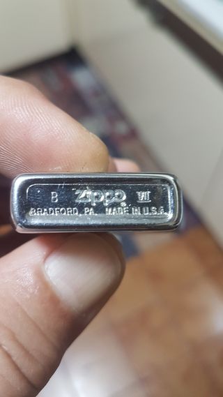 Zippo Pack: accendino, copertura e liquidi