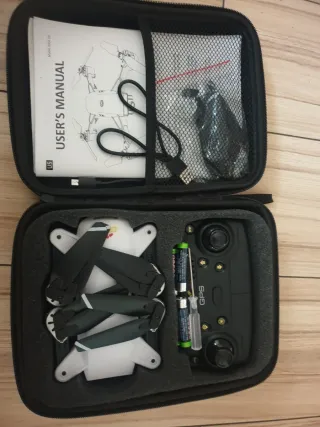 Dron con GPS Blanco y Negro con Mando