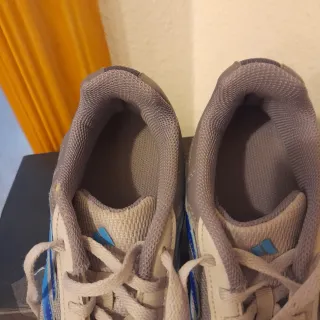 Botas de fútbol Adidas. Talla 36