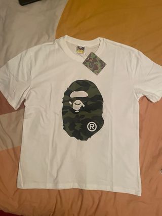 Camiseta blanca BAPE nueva con logo camuflaje