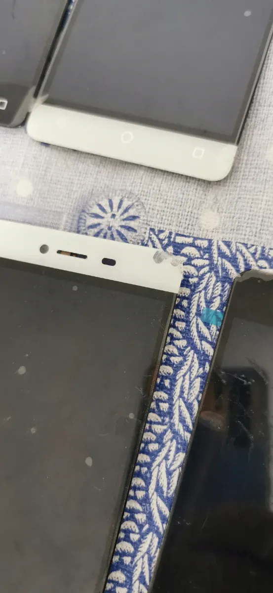 Parti mobili per schermi LCD