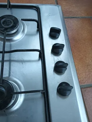 Cocina de gas butano 4 fuegos