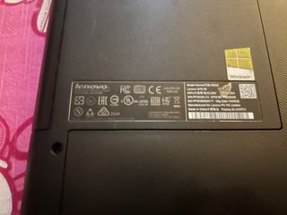 Ordenador portátil Lenovo negro(descargado),
