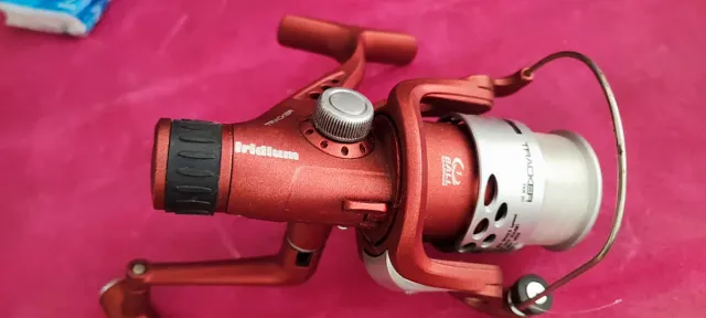Carretel de pesca com rolamentos Iridium 7
