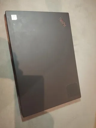 Portátil Lenovo ThinkPad Negro