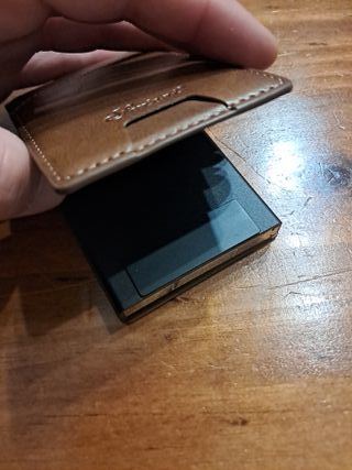 Portatessere similpelle  con chiusura magnetica