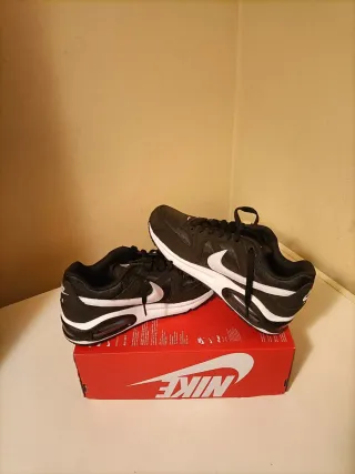 T39 Nike Air Max Command  Negras