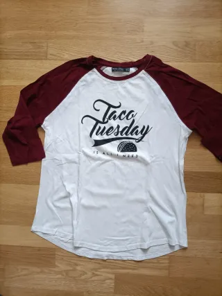 Camiseta Bershka Taco Tuesday Mujer