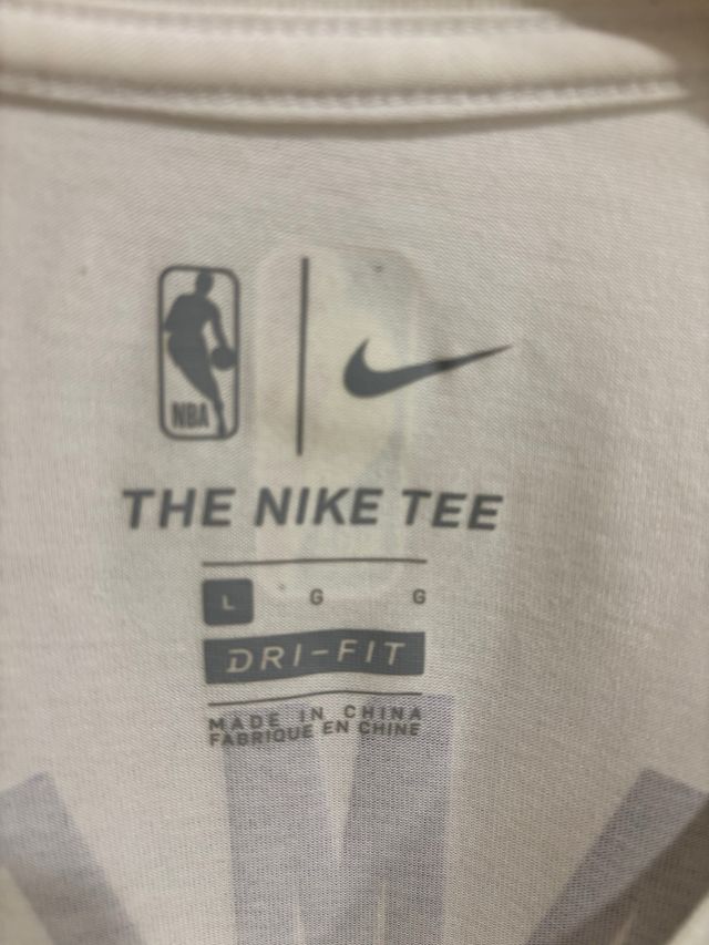 Camiseta Nike Lakers 23