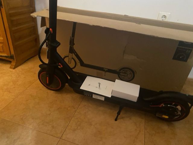 Patinete Eléctrico Negro