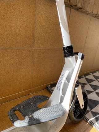 Patinete con soporte para niño