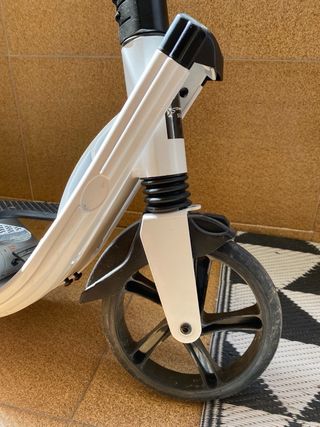 Patinete con soporte para niño