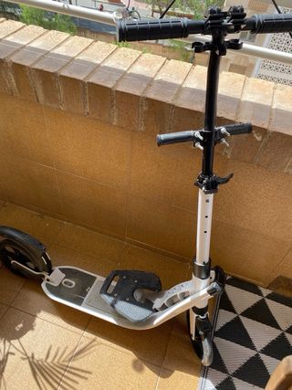 Patinete con soporte para niño