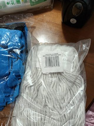 Lote vasos, platos y limpieza.caja de 24 recogedor