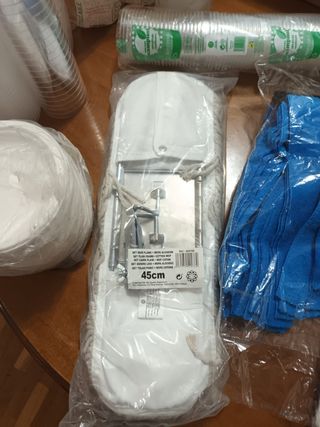 Lote vasos, platos y limpieza.caja de 24 recogedor