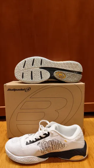 Bullpadel Iònic Seminuevas Talla 40