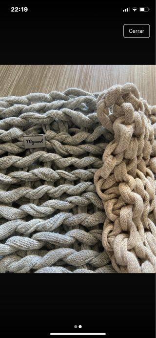 Cuellos de lana beige y gris