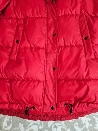 Chaquetón rojo Zara