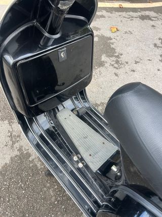 Vespa 200px Disco Negra