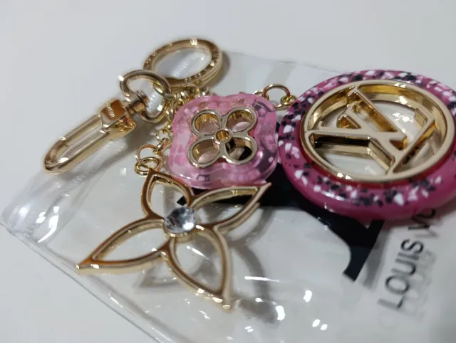 Llavero LV Flor y Monograma