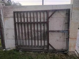 Portal de hierro 2 hojas