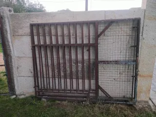 Portal de hierro 2 hojas