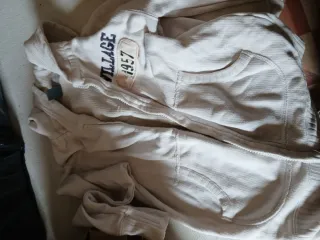 Sudadera con capucha y cremallera