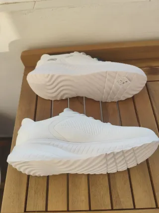 Zapatillas Skechers Bob's Slip-ins Blancas