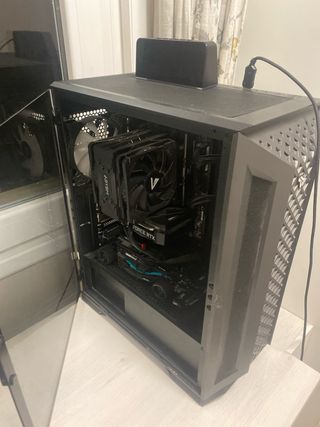 PC Gamer Negro y Gris