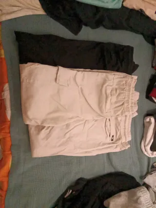 Pantalones Zara Beige y Negros