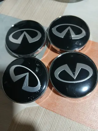 Tapacubos Infiniti 60mm (4 unidades)