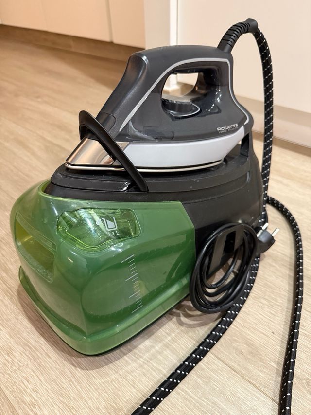 Centro da stiro Rowenta Perfect Steam Pro