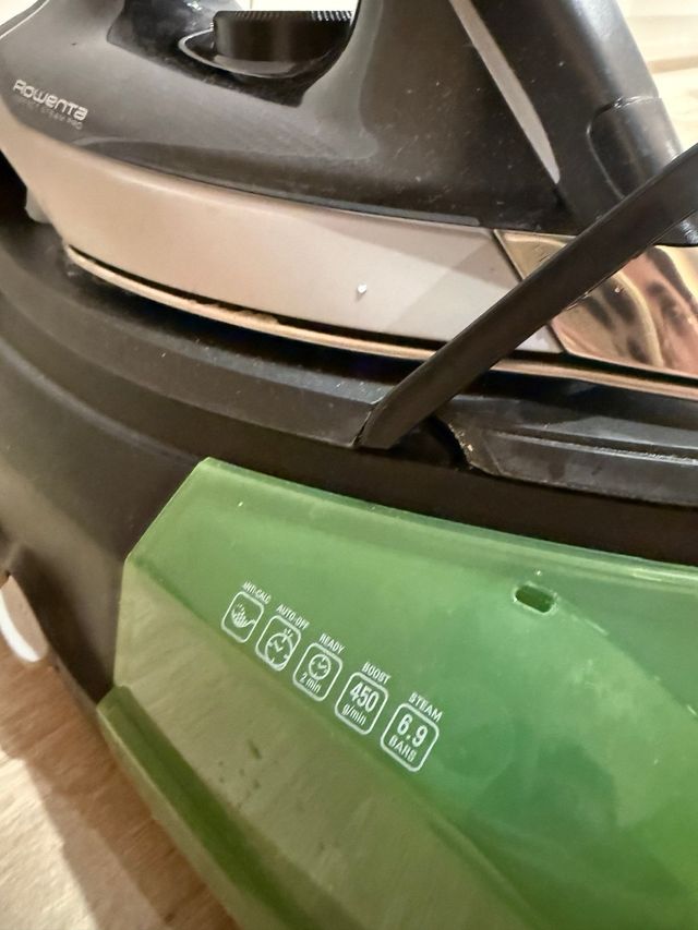 Centro da stiro Rowenta Perfect Steam Pro