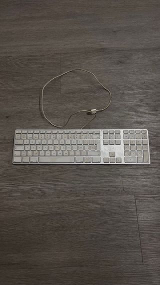 Teclado Apple iMac Plateado con Cable
