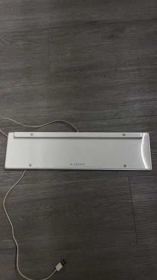 Teclado Apple iMac Plateado con Cable