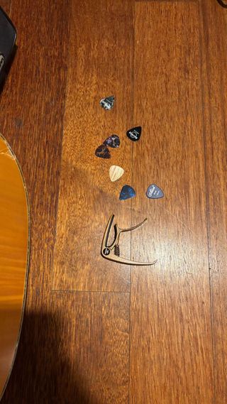 Guitarra Acústica Washburn en perfecto estado