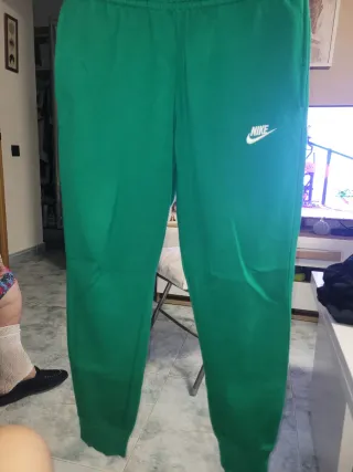 Pantalón chándal Nike verde