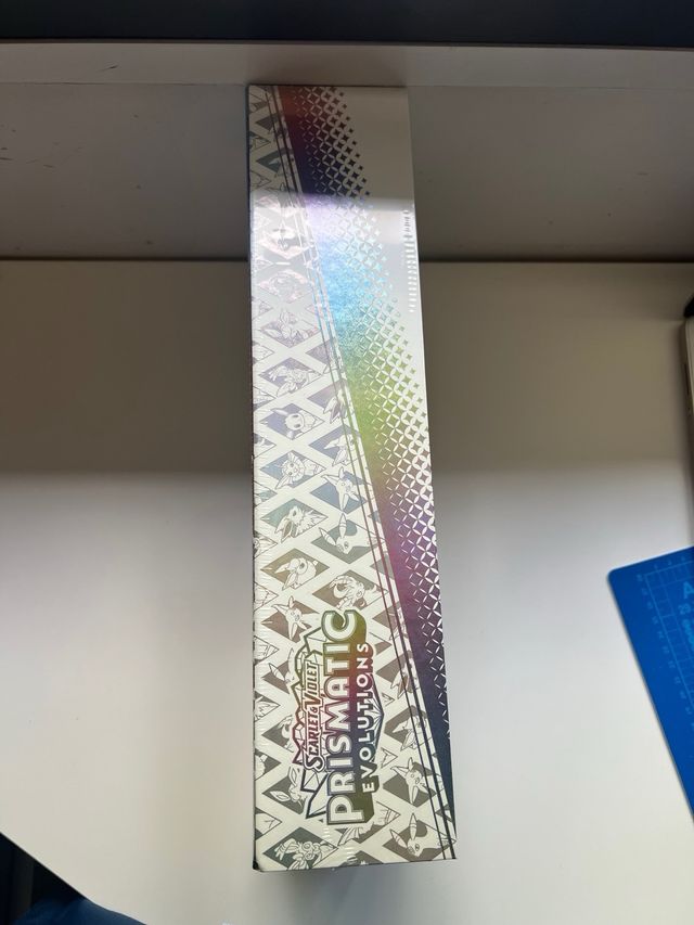 Colección Superpremium Pokémon Escarlata y Púrpura