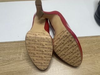 Zapatos de tacón rojos Tamaris talla 38