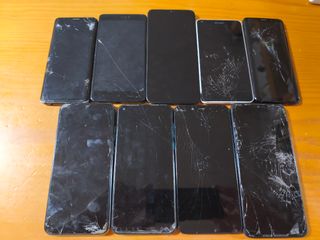 Lotto 9 telefoni cellulari per ricambi (Alcatel, Oukitel, Xiao