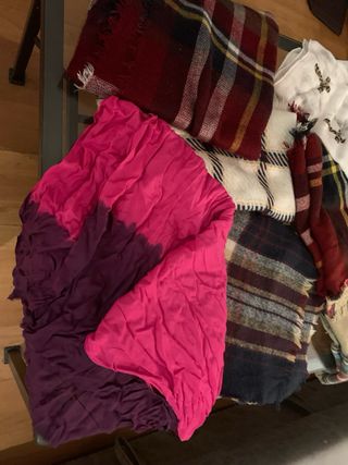 Lote Pañoletas y cartera varios colores