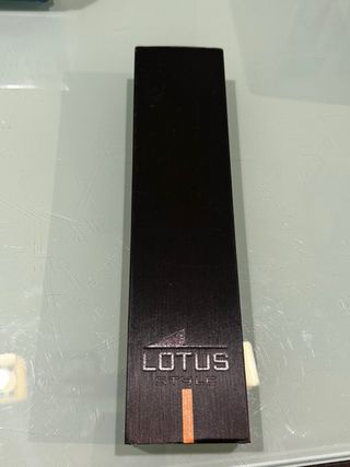 pulsera y 2 colgantes lotus style sin estrenar.