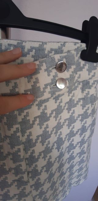 Pantalones cortos. De Zara. Nuevos totalmente. Col