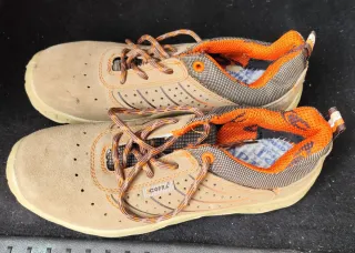 Zapatos de seguridad COFRA beige/naranja