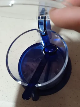 Formaggiera Guzzini trasparente e blu